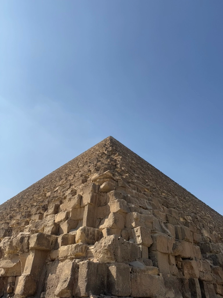 Blocs de pierres de la pyramide de Mykérinos