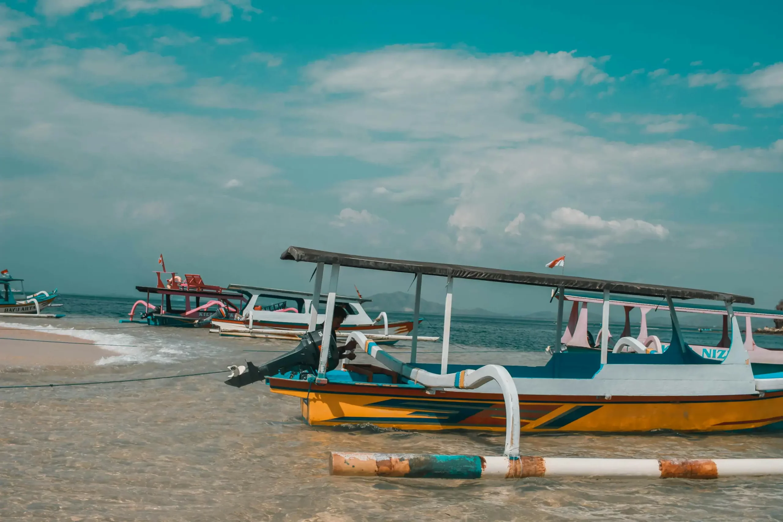 Bateau sur une plage de Gili Nanggu à Lombok, plage paradisiaque