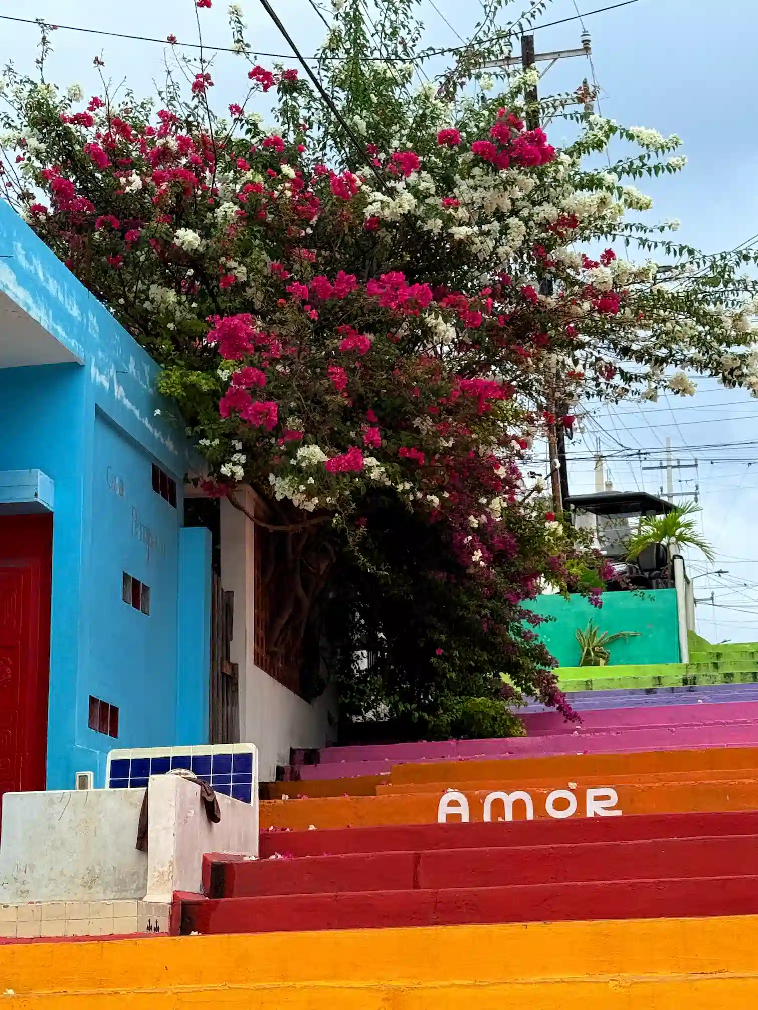 Les escaliers colorés d'Isla Mujeres au Mexique
