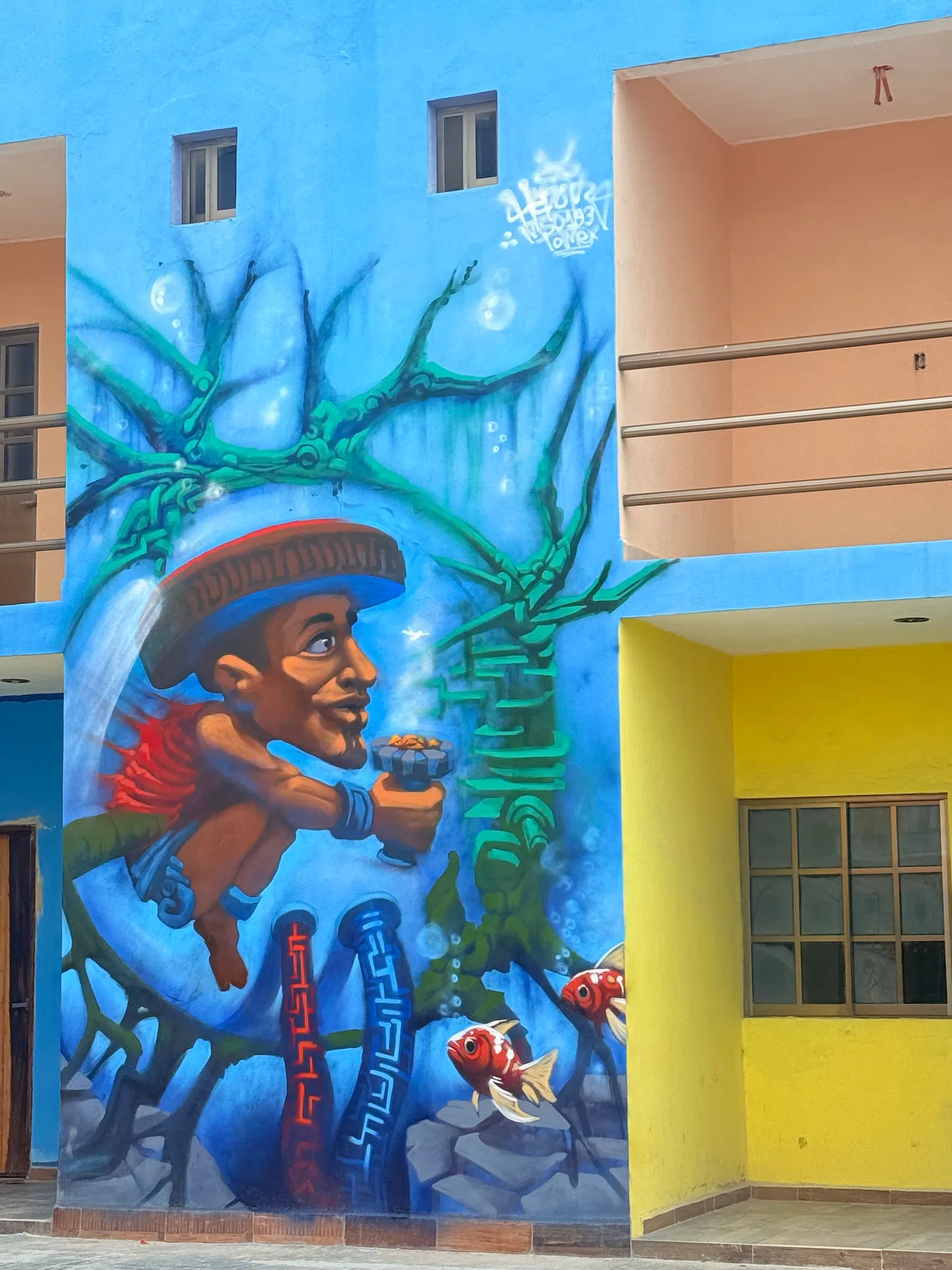 Fresque sur les murs de Chiquila