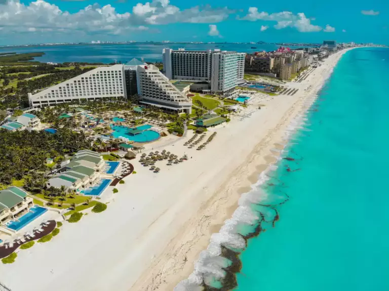 Complexes hoteliers sur la zone hoteliere de tulum