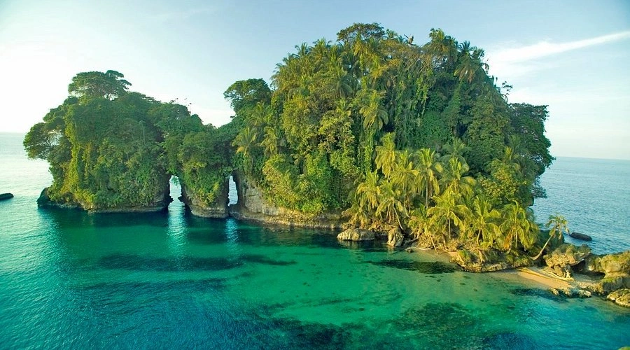 L"une des trois îles autour d'Holbox