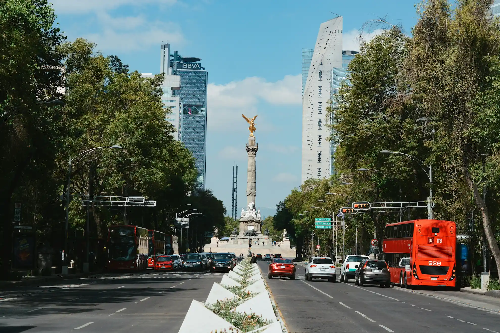 Ville de Mexico avec la statue de l'indépendance