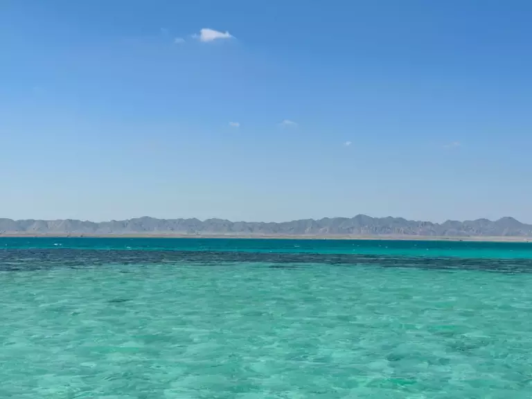 Mer bleu turquoise et transparente à El Gouna