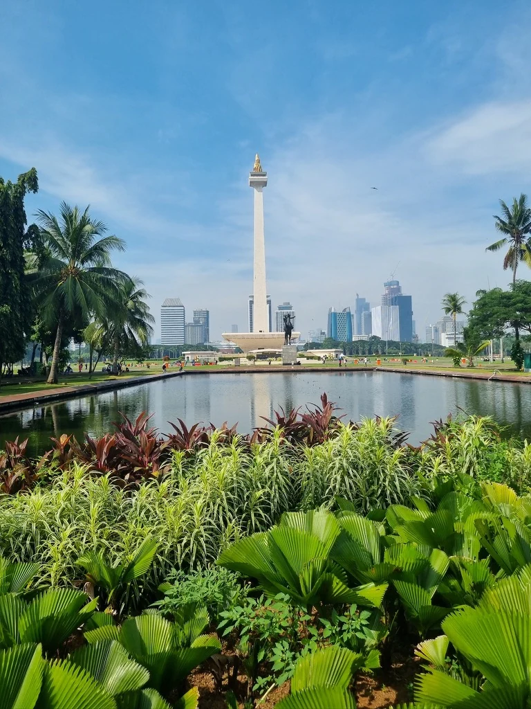Le Monas au centre de la place Merdeka à Jakarta