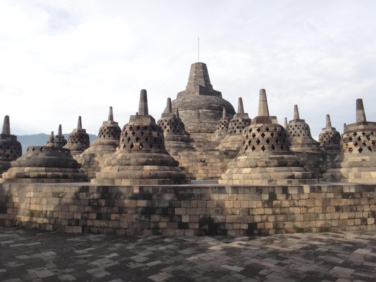 Yogjakarta et alentours en indonésie avec borobodur