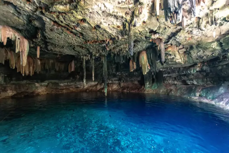 Cenotes au Mexique, eau cristalline