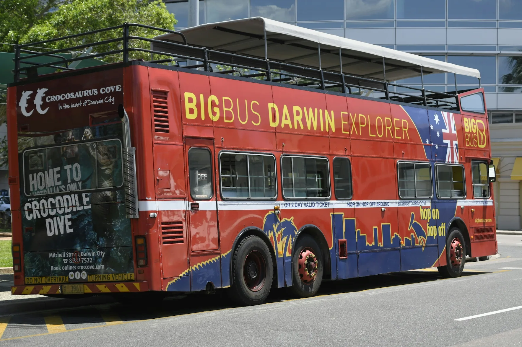 Bus touristique dans Darwin, nord de l'australie