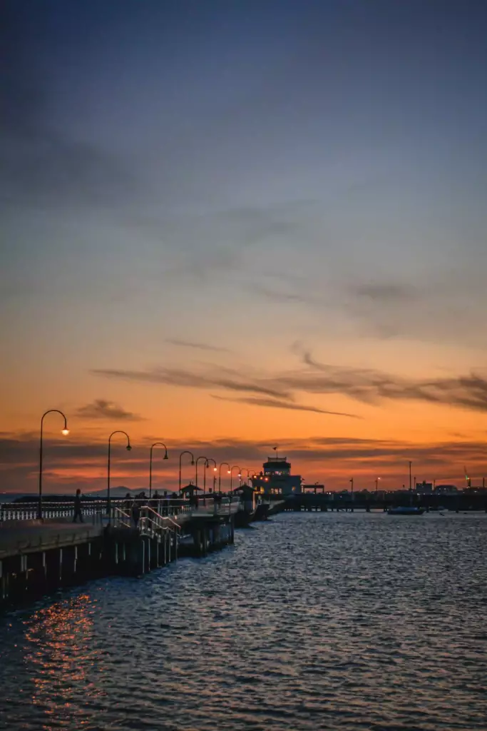 Jetée de St Kilda au coucher du soleil