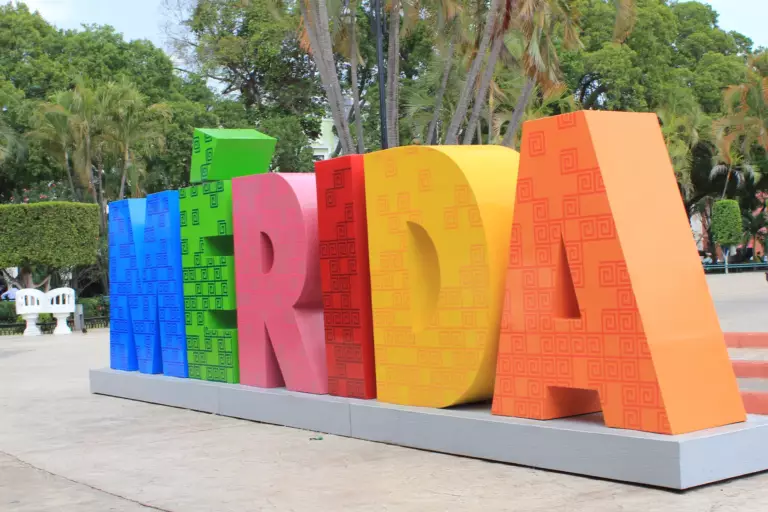 Lettres colorées merida
