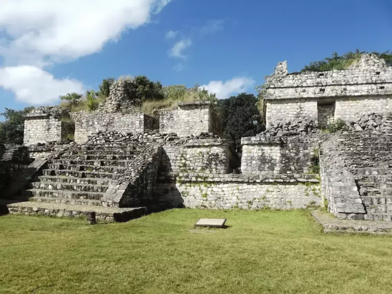 Temple maya d'Ek Balam au Mexique