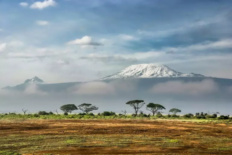 Kilimandjaro : quelle voie choisir ? (Machame, Marangu, Lemosho…)