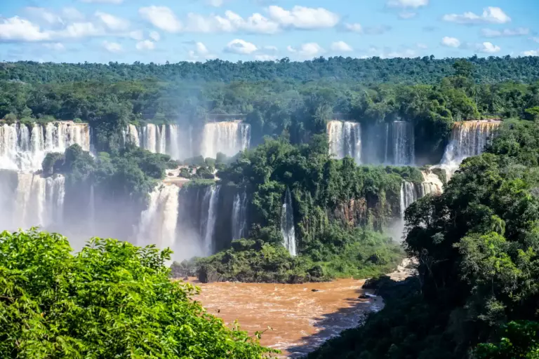 Foz do Iguaçu : les chutes, côté brésilien et côté argentin – guide complet
