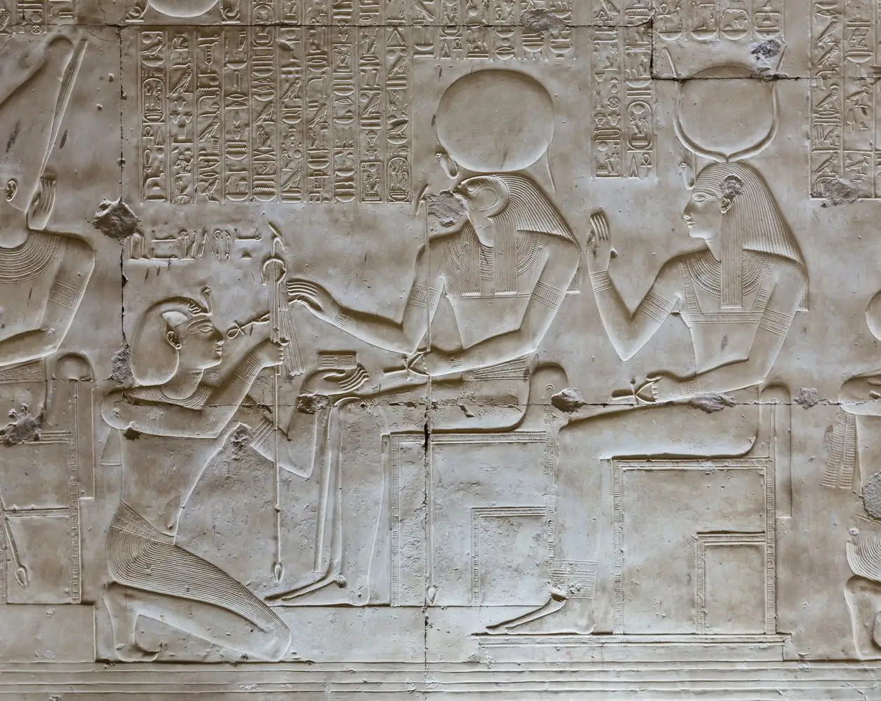 Relief sur le bas d'une des salles du temps Séthi 1er